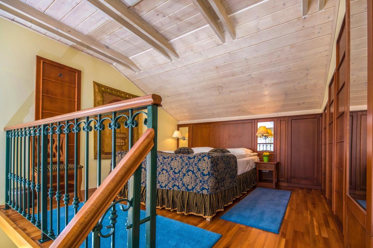 Hotel Forest Hills زيرك المظهر الخارجي الصورة